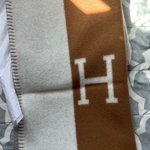 COPY - Hermés Avalon throw blanket Classic Ecru/Camel Wool